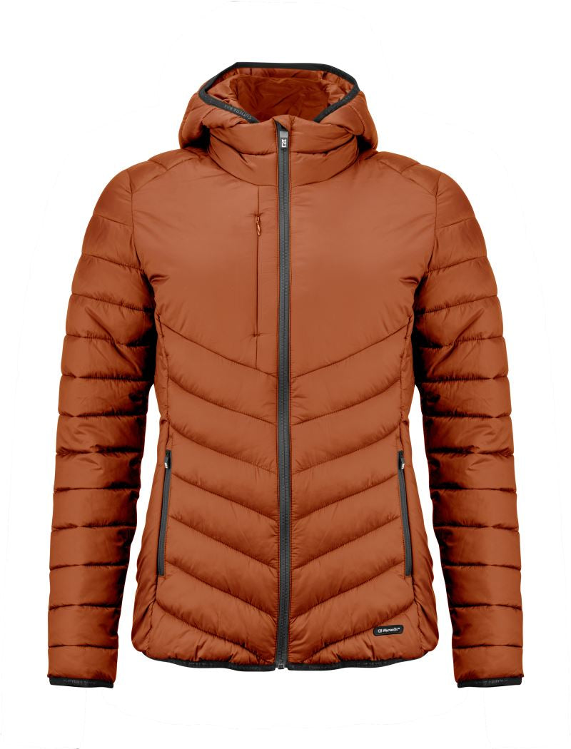 Ženska Quilted jakna Cutter & Buck, topla in modna, prikazana na sliki s poudarjenim vzorcem in zadrgo v sredini.