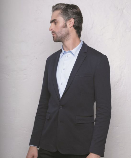 Moški blazer NEOBLU Marcel v modri barvi, elegantna obleka s pikčastim vzorcem, prikazan na modelu.