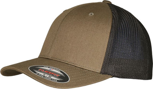 Reciklirana šestpanelna trucker kapa Flexfit 6511RM, modra, z mrežastim hrbtom in nastavkom za prilagoditev.
