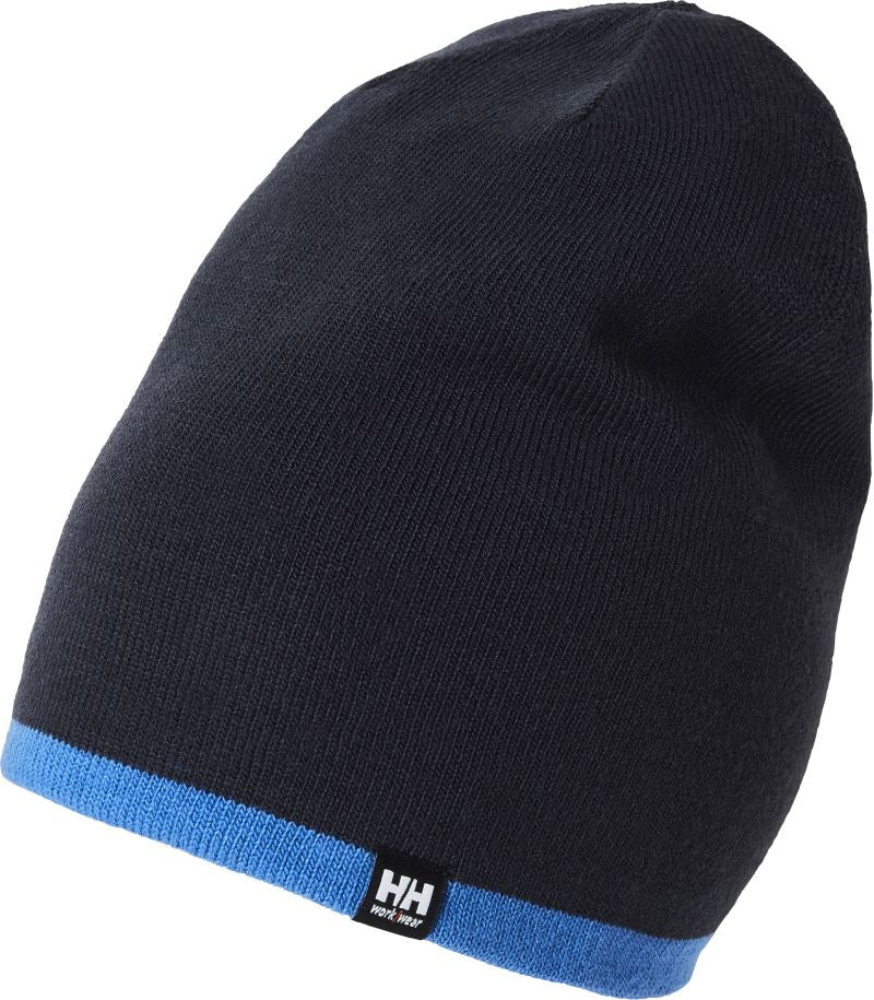 Pletena kapa Helly Hansen Classic 79883 iz pletenine, prikazana na sliki, primerna za zaščito pred mrazom.
