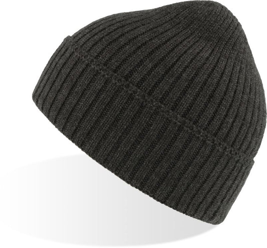 Pletena kapa "Viral" - Modna izbira za vsak dan - oblekanadom