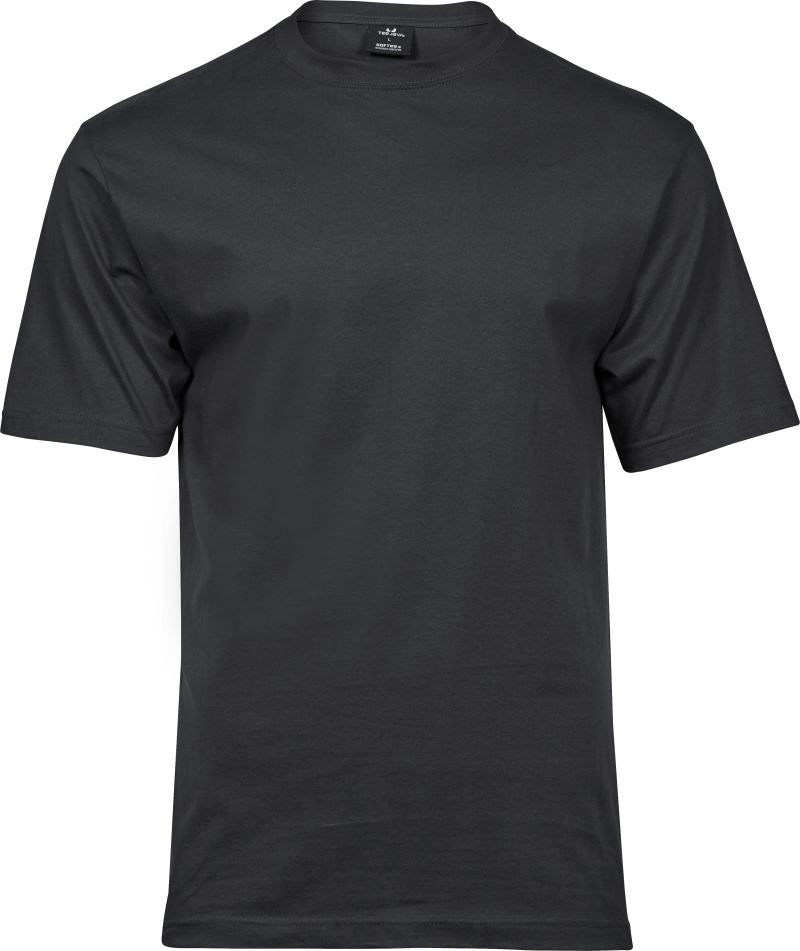 Temno siva moška majica Tee Jays TJ 8000, podaljšan kroj, prikazana v 5-pack setu, snemalna slika izdelka.
